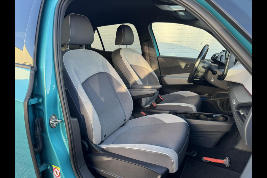 Volkswagen ID.3 First Plus 58 kWh Volle uitv. Camera Carplay Sfeer verl. Stoel en stuurverwarming