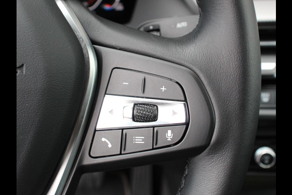 BMW 2 Serie Gran Coupé 218i Automaat Introduction Edition |  Panorama dak | Camera | Navigatie | Lichtmetalen velgen | Parkeer sensoren | Climate Control