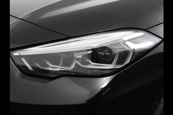 BMW 2 Serie Gran Coupé 218i Automaat Introduction Edition |  Panorama dak | Camera | Navigatie | Lichtmetalen velgen | Parkeer sensoren | Climate Control