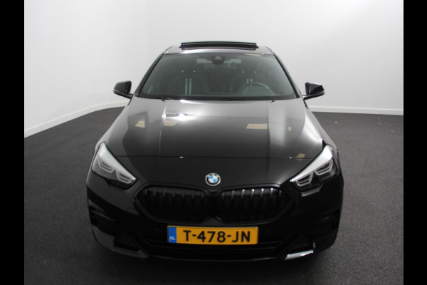 BMW 2 Serie Gran Coupé 218i Automaat Introduction Edition |  Panorama dak | Camera | Navigatie | Lichtmetalen velgen | Parkeer sensoren | Climate Control