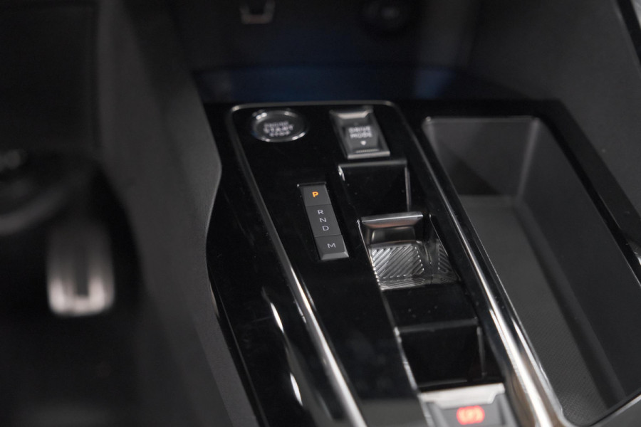 Peugeot 3008 1.2 Hybrid 136 GT | Camera | Adaptieve Cruise Control | Elektronische Kofferklep | Navigatie