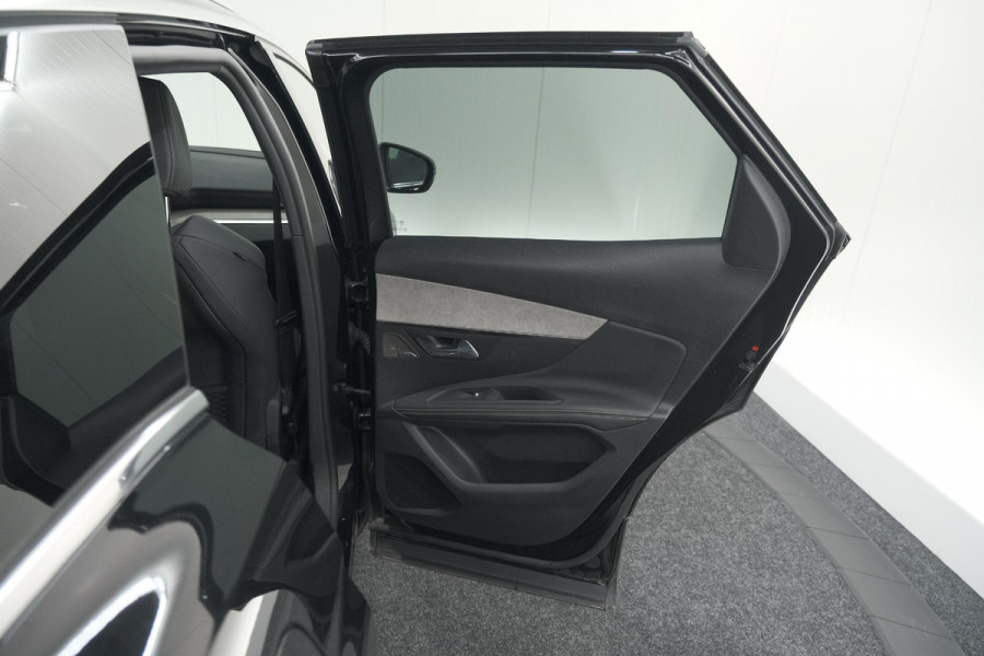 Peugeot 3008 1.2 Hybrid 136 GT | Camera | Adaptieve Cruise Control | Elektronische Kofferklep | Navigatie