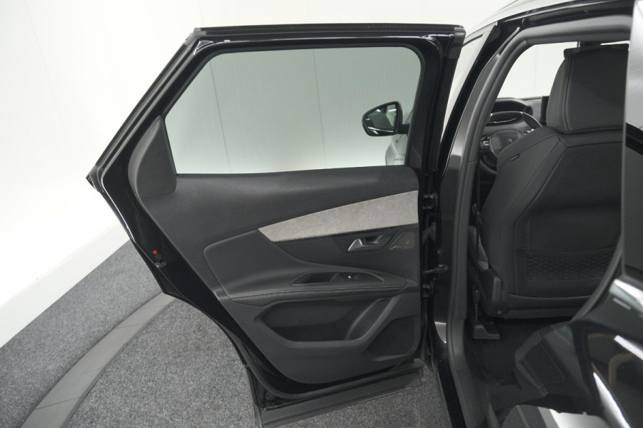 Peugeot 3008 1.2 Hybrid 136 GT | Camera | Adaptieve Cruise Control | Elektronische Kofferklep | Navigatie