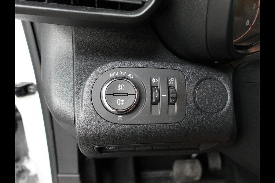 Opel Combo 130pk L1 Automaat Apple Carplay Trekhaak Parkeersensoren Airco Cruise control 2-zits