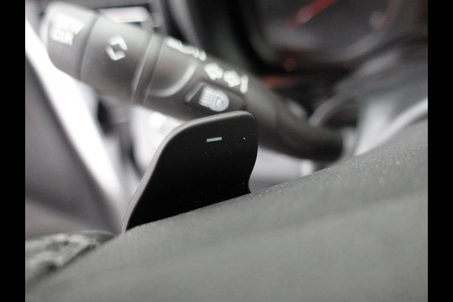 Opel Combo 130pk L1 Automaat Apple Carplay Trekhaak Parkeersensoren Airco Cruise control 2-zits