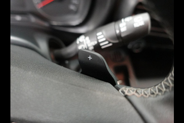 Opel Combo 130pk L1 Automaat Apple Carplay Trekhaak Parkeersensoren Airco Cruise control 2-zits