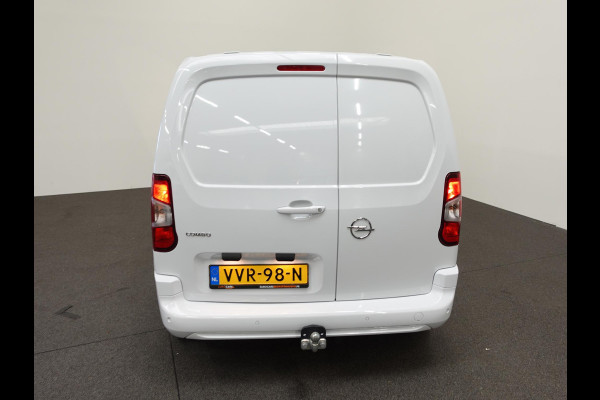Opel Combo 130pk L1 Automaat Apple Carplay Trekhaak Parkeersensoren Airco Cruise control 2-zits