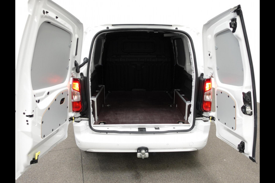 Opel Combo 130pk L1 Automaat Apple Carplay Trekhaak Parkeersensoren Airco Cruise control 2-zits