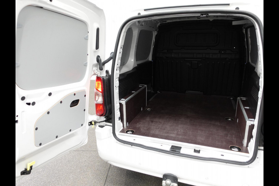 Opel Combo 130pk L1 Automaat Apple Carplay Trekhaak Parkeersensoren Airco Cruise control 2-zits