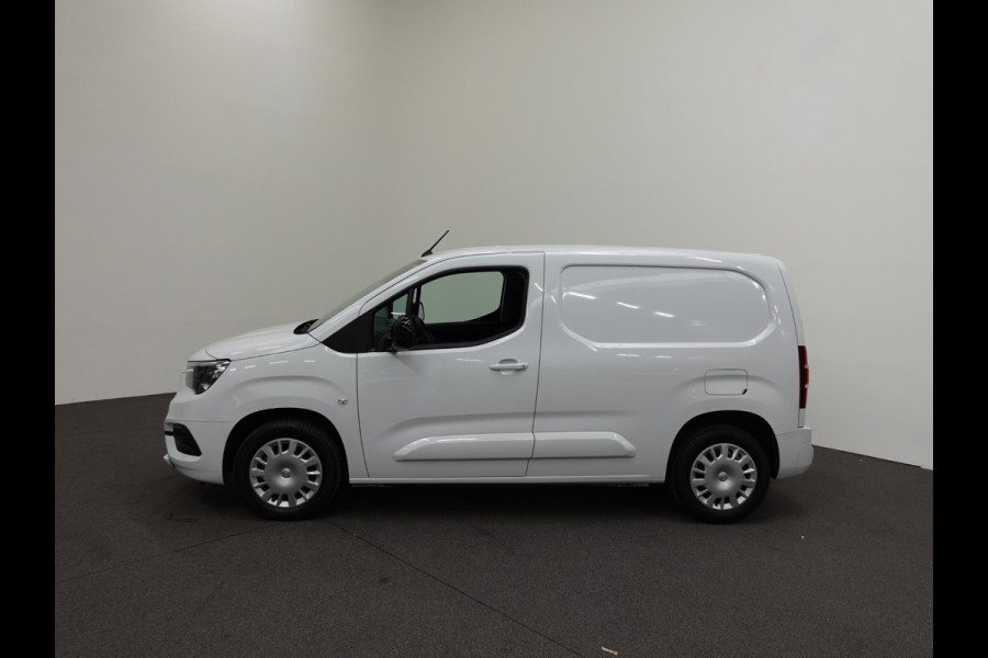 Opel Combo 130pk L1 Automaat Apple Carplay Trekhaak Parkeersensoren Airco Cruise control 2-zits