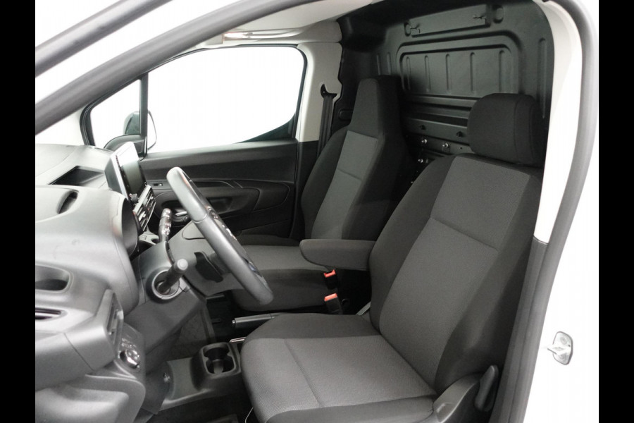 Opel Combo 130pk L1 Automaat Apple Carplay Trekhaak Parkeersensoren Airco Cruise control 2-zits