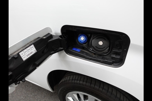 Opel Combo 130pk L1 Automaat Apple Carplay Trekhaak Parkeersensoren Airco Cruise control 2-zits