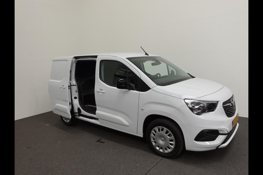 Opel Combo 130pk L1 Automaat Apple Carplay Trekhaak Parkeersensoren Airco Cruise control 2-zits