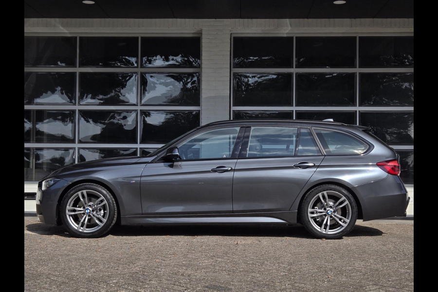 BMW 3 Serie Touring 318i M Sport Edition | LEDER | NAVIGATIE PROFF. | STOELVERWARMING | TREKHAAK |