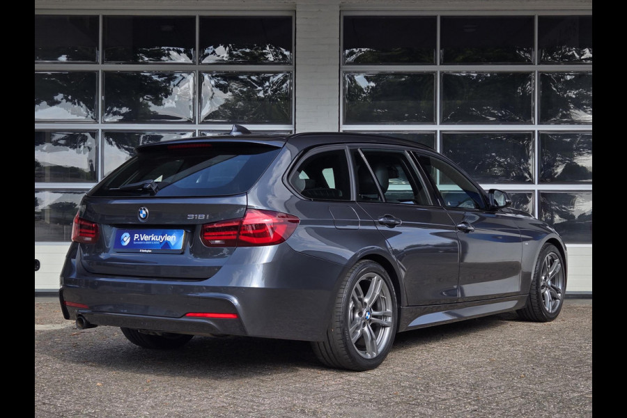 BMW 3 Serie Touring 318i M Sport Edition | LEDER | NAVIGATIE PROFF. | STOELVERWARMING | TREKHAAK |