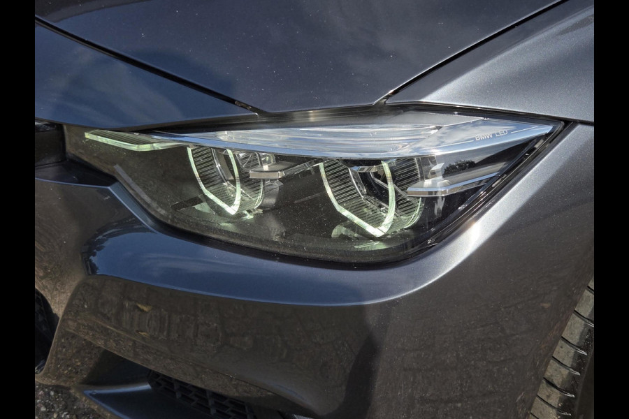 BMW 3 Serie Touring 318i M Sport Edition | LEDER | NAVIGATIE PROFF. | STOELVERWARMING | TREKHAAK |
