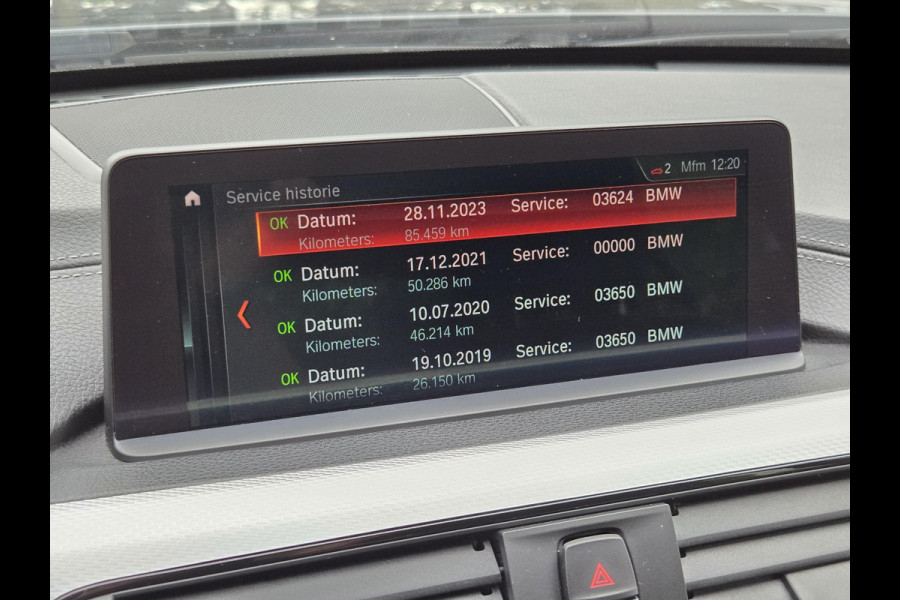 BMW 3 Serie Touring 318i M Sport Edition | LEDER | NAVIGATIE PROFF. | STOELVERWARMING | TREKHAAK |