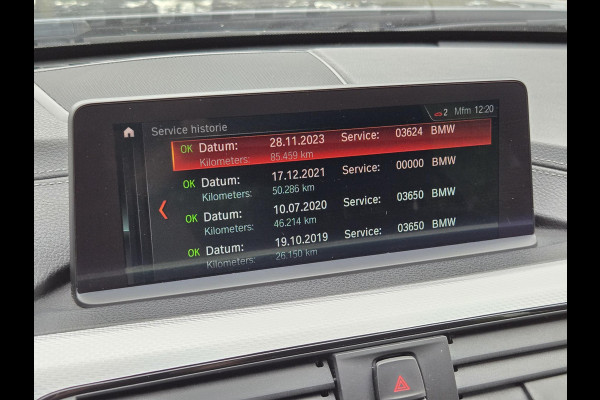 BMW 3 Serie Touring 318i M Sport Edition | LEDER | NAVIGATIE PROFF. | STOELVERWARMING | TREKHAAK |