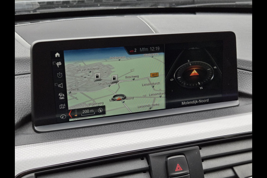 BMW 3 Serie Touring 318i M Sport Edition | LEDER | NAVIGATIE PROFF. | STOELVERWARMING | TREKHAAK |