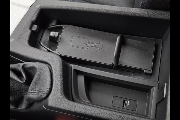 BMW 3 Serie Touring 318i M Sport Edition | LEDER | NAVIGATIE PROFF. | STOELVERWARMING | TREKHAAK |
