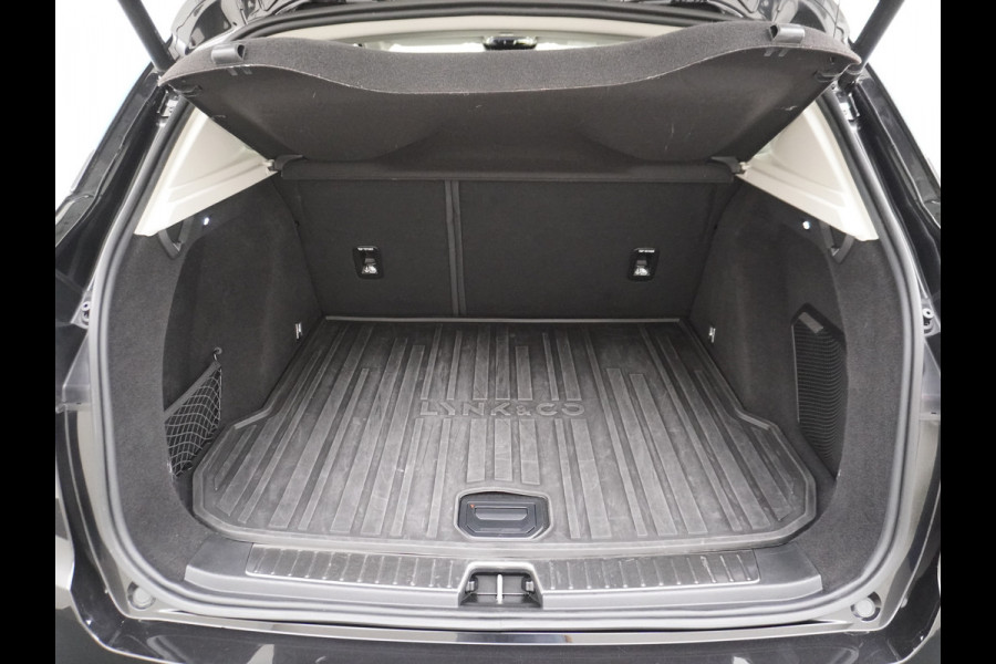 Lynk & Co 01 1.5 PHEV AUT-7 261pk Pano-Schuif-K-dak 20" 360°Camera Apple Carplay Android Auto Adaptive-Cruise Navi Pdc Ecc Keyless Led Plug-I Elek.Memory.Stoel File assistent Dodehoek detector Elektrisch bedienbare achterklep Rijstrooksensor Wifi Verkeersbord detectie 425Nm koppel 3,7kw laadvermogen A-label Euro 6 Hybride Benzine/Elektrisch rijden tot ca.69km 1.800kg trekvermogen