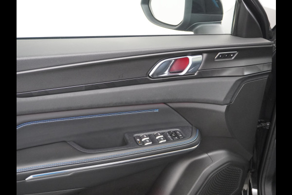 Lynk & Co 01 1.5 PHEV AUT-7 261pk Pano-Schuif-K-dak 20" 360°Camera Apple Carplay Android Auto Adaptive-Cruise Navi Pdc Ecc Keyless Led Plug-I Elek.Memory.Stoel File assistent Dodehoek detector Elektrisch bedienbare achterklep Rijstrooksensor Wifi Verkeersbord detectie 425Nm koppel 3,7kw laadvermogen A-label Euro 6 Hybride Benzine/Elektrisch rijden tot ca.69km 1.800kg trekvermogen