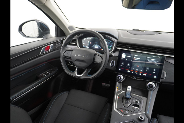 Lynk & Co 01 1.5 PHEV AUT-7 261pk Pano-Schuif-K-dak 20" 360°Camera Apple Carplay Android Auto Adaptive-Cruise Navi Pdc Ecc Keyless Led Plug-I Elek.Memory.Stoel File assistent Dodehoek detector Elektrisch bedienbare achterklep Rijstrooksensor Wifi Verkeersbord detectie 425Nm koppel 3,7kw laadvermogen A-label Euro 6 Hybride Benzine/Elektrisch rijden tot ca.69km 1.800kg trekvermogen