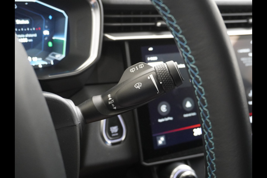 Lynk & Co 01 1.5 PHEV AUT-7 261pk Pano-Schuif-K-dak 20" 360°Camera Apple Carplay Android Auto Adaptive-Cruise Navi Pdc Ecc Keyless Led Plug-I Elek.Memory.Stoel File assistent Dodehoek detector Elektrisch bedienbare achterklep Rijstrooksensor Wifi Verkeersbord detectie 425Nm koppel 3,7kw laadvermogen A-label Euro 6 Hybride Benzine/Elektrisch rijden tot ca.69km 1.800kg trekvermogen