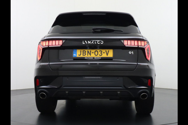 Lynk & Co 01 1.5 PHEV AUT-7 261pk Pano-Schuif-K-dak 20" 360°Camera Apple Carplay Android Auto Adaptive-Cruise Navi Pdc Ecc Keyless Led Plug-I Elek.Memory.Stoel File assistent Dodehoek detector Elektrisch bedienbare achterklep Rijstrooksensor Wifi Verkeersbord detectie 425Nm koppel 3,7kw laadvermogen A-label Euro 6 Hybride Benzine/Elektrisch rijden tot ca.69km 1.800kg trekvermogen