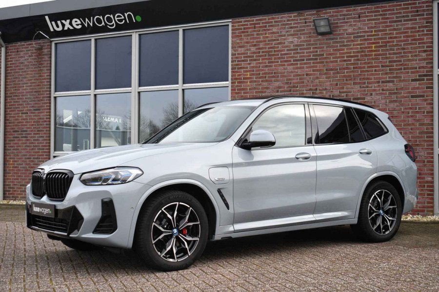 BMW X3 xDrive30e M-Sport Pano Trekhaak Camera HiFi DA-pack