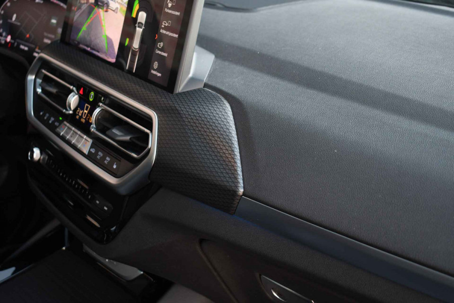 BMW X3 xDrive30e M-Sport Pano Trekhaak Camera HiFi DA-pack