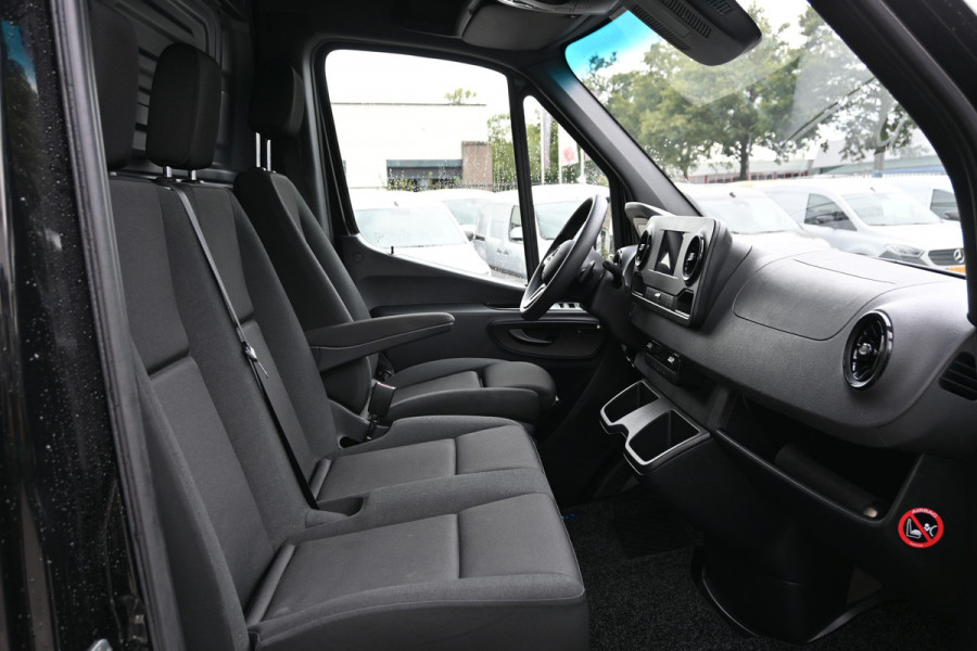 Mercedes-Benz Sprinter 317 CDI L2H2 RWD 3500 kg trekhaak, Geveerde stoel, Navigatie met camera