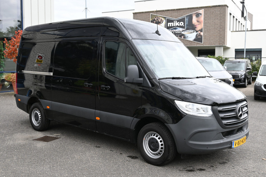 Mercedes-Benz Sprinter 317 CDI L2H2 RWD 3500 kg trekhaak, Geveerde stoel, Navigatie met camera