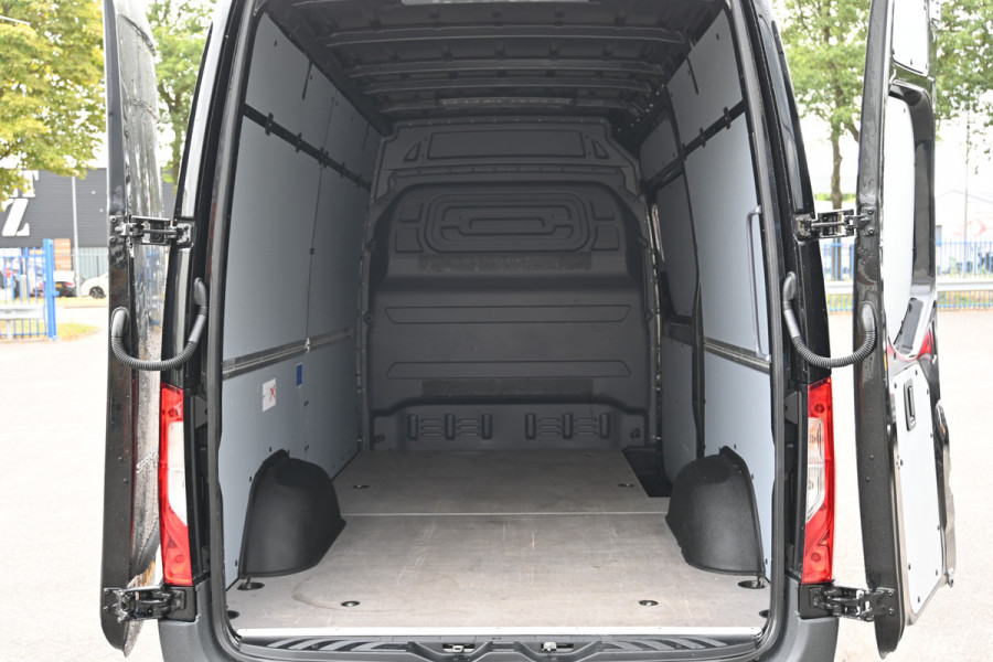 Mercedes-Benz Sprinter 317 CDI L2H2 RWD 3500 kg trekhaak, Geveerde stoel, Navigatie met camera