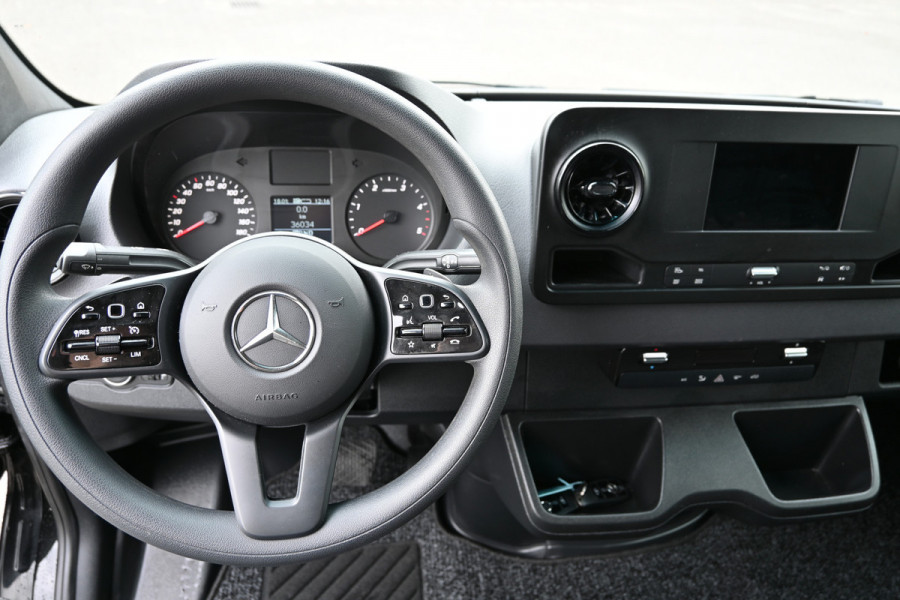 Mercedes-Benz Sprinter 317 CDI L2H2 RWD 3500 kg trekhaak, Geveerde stoel, Navigatie met camera