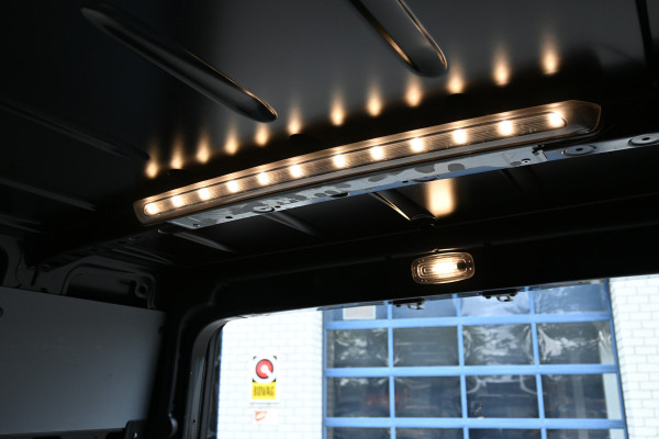 Mercedes-Benz Sprinter 317 CDI L2H2 RWD 3500 kg trekhaak, Geveerde stoel, Navigatie met camera