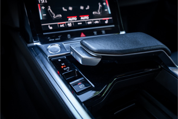Audi e-tron 55 quattro Advanced Pro Line Plus 95 kWh ** Panodak ** B&O ** 21"