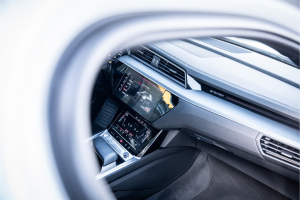 Audi e-tron 55 quattro Advanced Pro Line Plus 95 kWh ** Panodak ** B&O ** 21"
