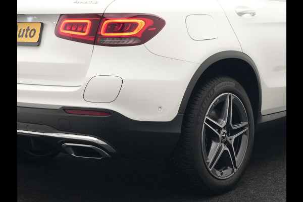 Mercedes-Benz GLC 300e 4MATIC AMG Plug In Hybrid 320pk Dealer O.H PHEV | Alcantara Sportstoelen Verwarmd | Cruise Control | Camera | Apple Carplay | 19"L.M | Navi Full Map | DAB |