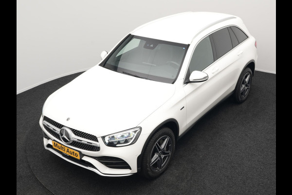 Mercedes-Benz GLC 300e 4MATIC AMG Plug In Hybrid 320pk Dealer O.H PHEV | Alcantara Sportstoelen Verwarmd | Cruise Control | Camera | Apple Carplay | 19"L.M | Navi Full Map | DAB |