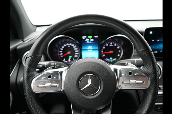 Mercedes-Benz GLC 300e 4MATIC AMG Plug In Hybrid 320pk Dealer O.H PHEV | Alcantara Sportstoelen Verwarmd | Cruise Control | Camera | Apple Carplay | 19"L.M | Navi Full Map | DAB |