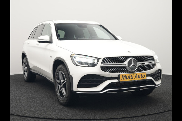 Mercedes-Benz GLC 300e 4MATIC AMG Plug In Hybrid 320pk Dealer O.H PHEV | Alcantara Sportstoelen Verwarmd | Cruise Control | Camera | Apple Carplay | 19"L.M | Navi Full Map | DAB |