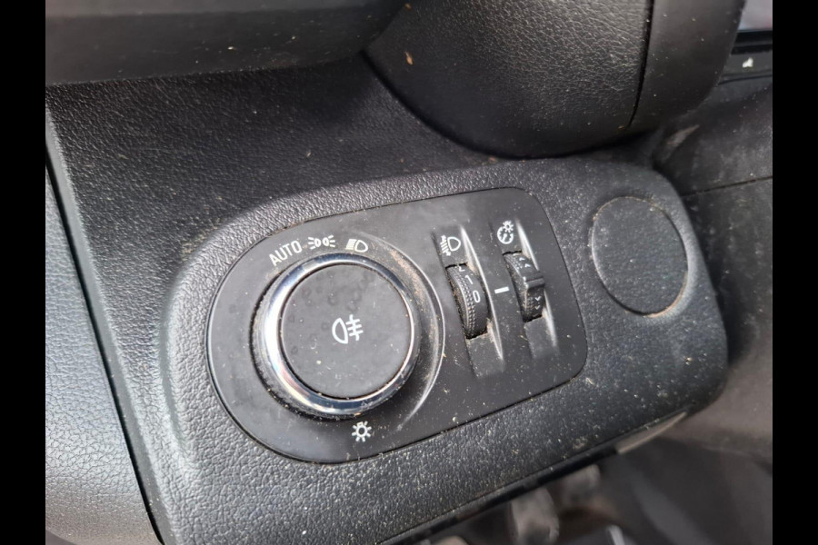 Opel Combo 1.6D L1H1 Edition AIRCO / CRUISE CONTROLE / NAVI / IMPERIAL / TREKHAAK