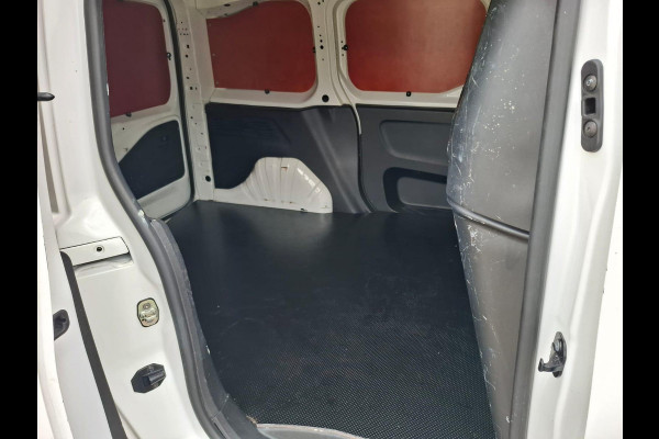 Opel Combo 1.6D L1H1 Edition AIRCO / CRUISE CONTROLE / NAVI / IMPERIAL / TREKHAAK