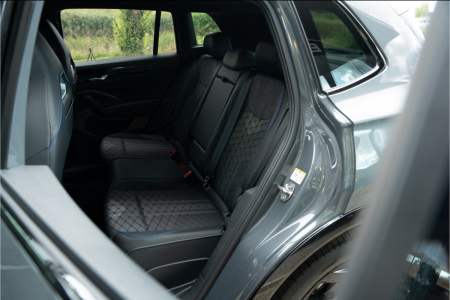 Volkswagen Tiguan 1.5 eHybrid R-Line Edition ** HUD ** Trekhaak ** 360 camera ** Massage Blackstyle **