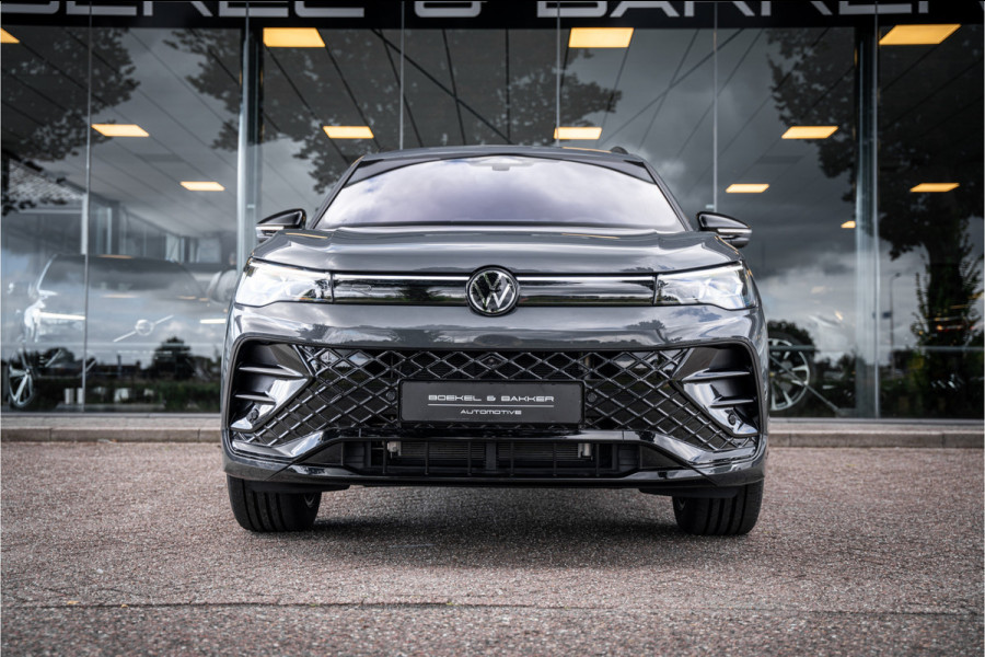 Volkswagen Tiguan 1.5 eHybrid R-Line Edition ** HUD ** Trekhaak ** 360 camera ** Massage Blackstyle **