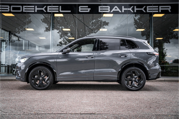 Volkswagen Tiguan 1.5 eHybrid R-Line Edition ** HUD ** Trekhaak ** 360 camera ** Massage Blackstyle **
