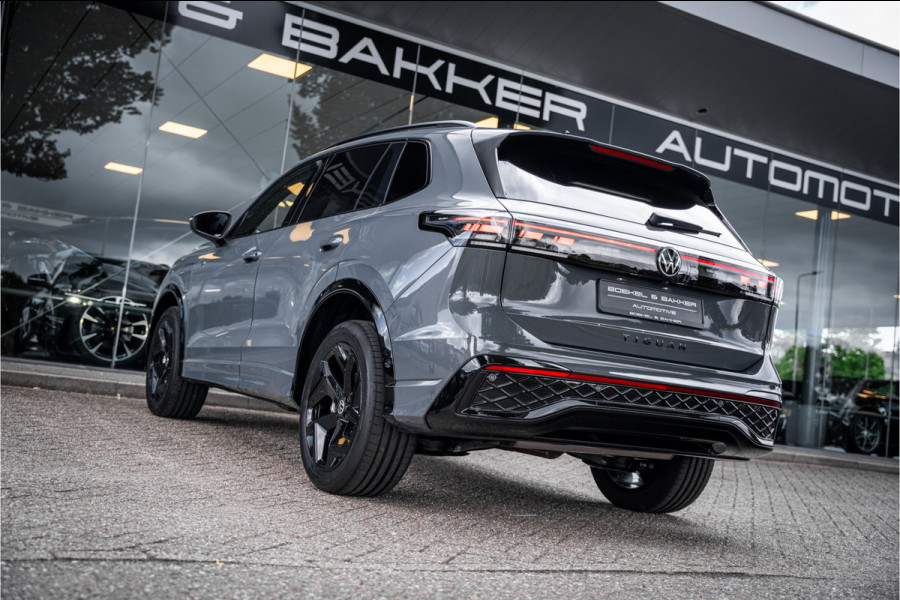Volkswagen Tiguan 1.5 eHybrid R-Line Edition ** HUD ** Trekhaak ** 360 camera ** Massage Blackstyle **