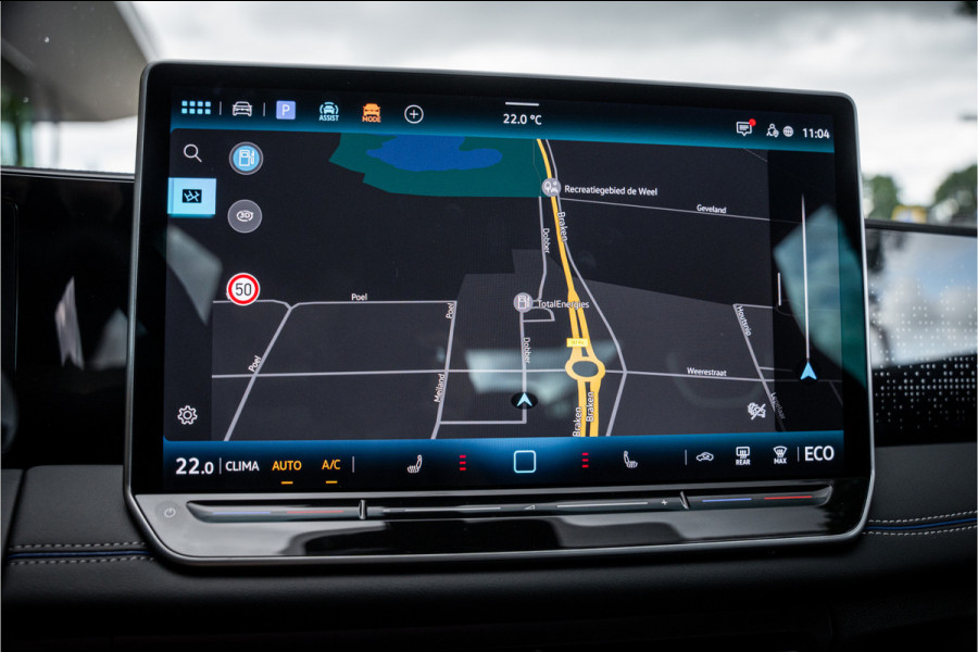 Volkswagen Tiguan 1.5 eHybrid R-Line Edition ** HUD ** Trekhaak ** 360 camera ** Massage Blackstyle **