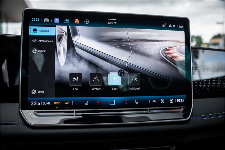 Volkswagen Tiguan 1.5 eHybrid R-Line Edition ** HUD ** Trekhaak ** 360 camera ** Massage Blackstyle **